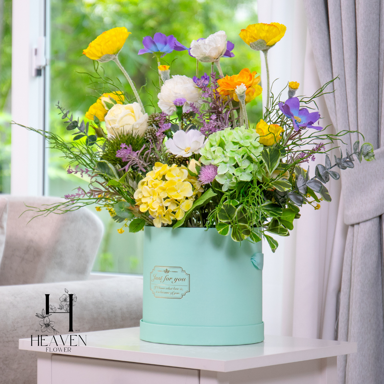 Garden roses in cream tones